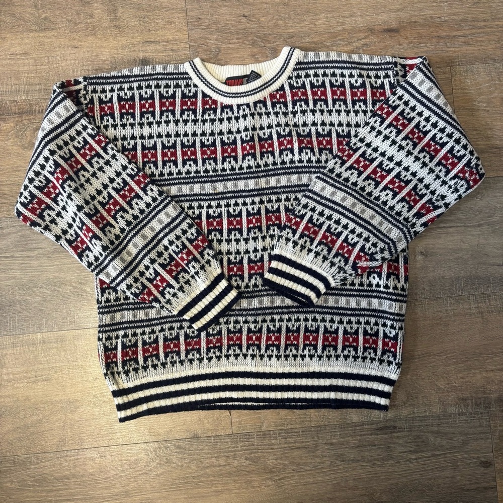 Vintage America Men's Red and Black Patterned Crewneck Sweater